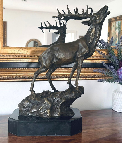 Bronzefigur hirsch mit geweih - bronzefigur,