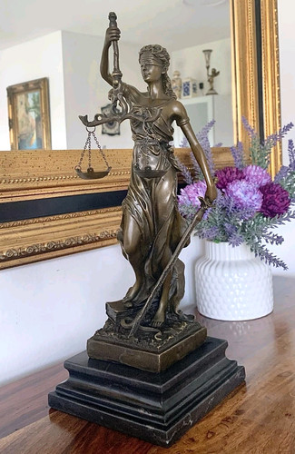 Bronzefigur justitia figur - justitia,