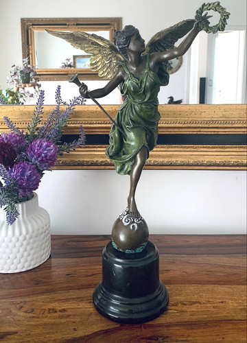 Bronzeskulptur siegesgöttin - bronzeskulptur,