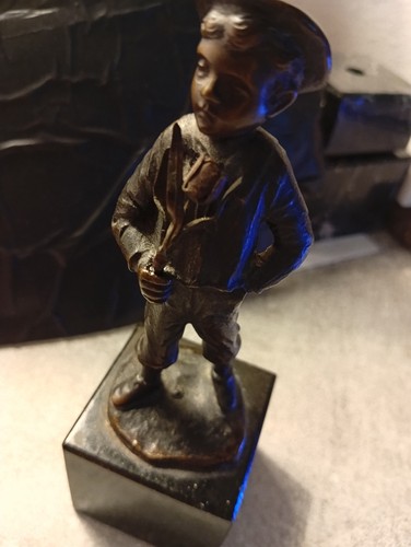 Vintage bronze statue - statue, auf