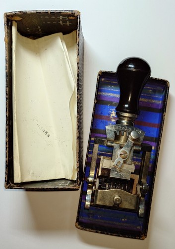 Antike paginiermaschine - paginiermaschine, /